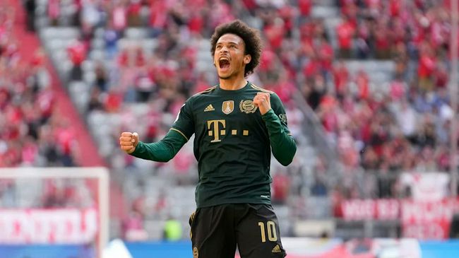 全场结束，勒沃库森3-0法兰克福。